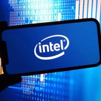 Intel szuka gotówki / Fot. Piotr Swat, Shutterstock.com