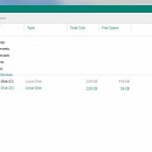 This is what file explorer should look like in windows 10 redstone 2