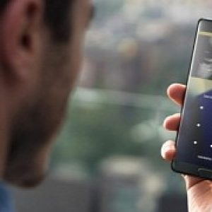 Samsung microsoft to enable galaxy phone iris scanners for windows 10 logins