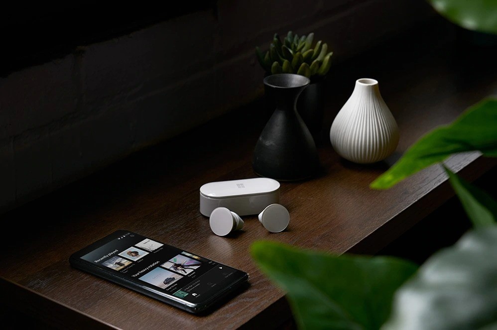 Microsoft releases a new surface earbuds firmware update 531009 2