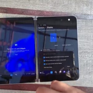 Windows 11 running on the surface duo is the windows