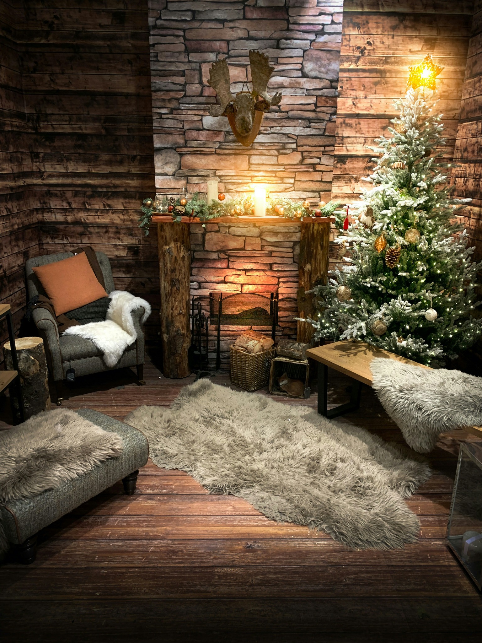 Cozy christmas living room decor