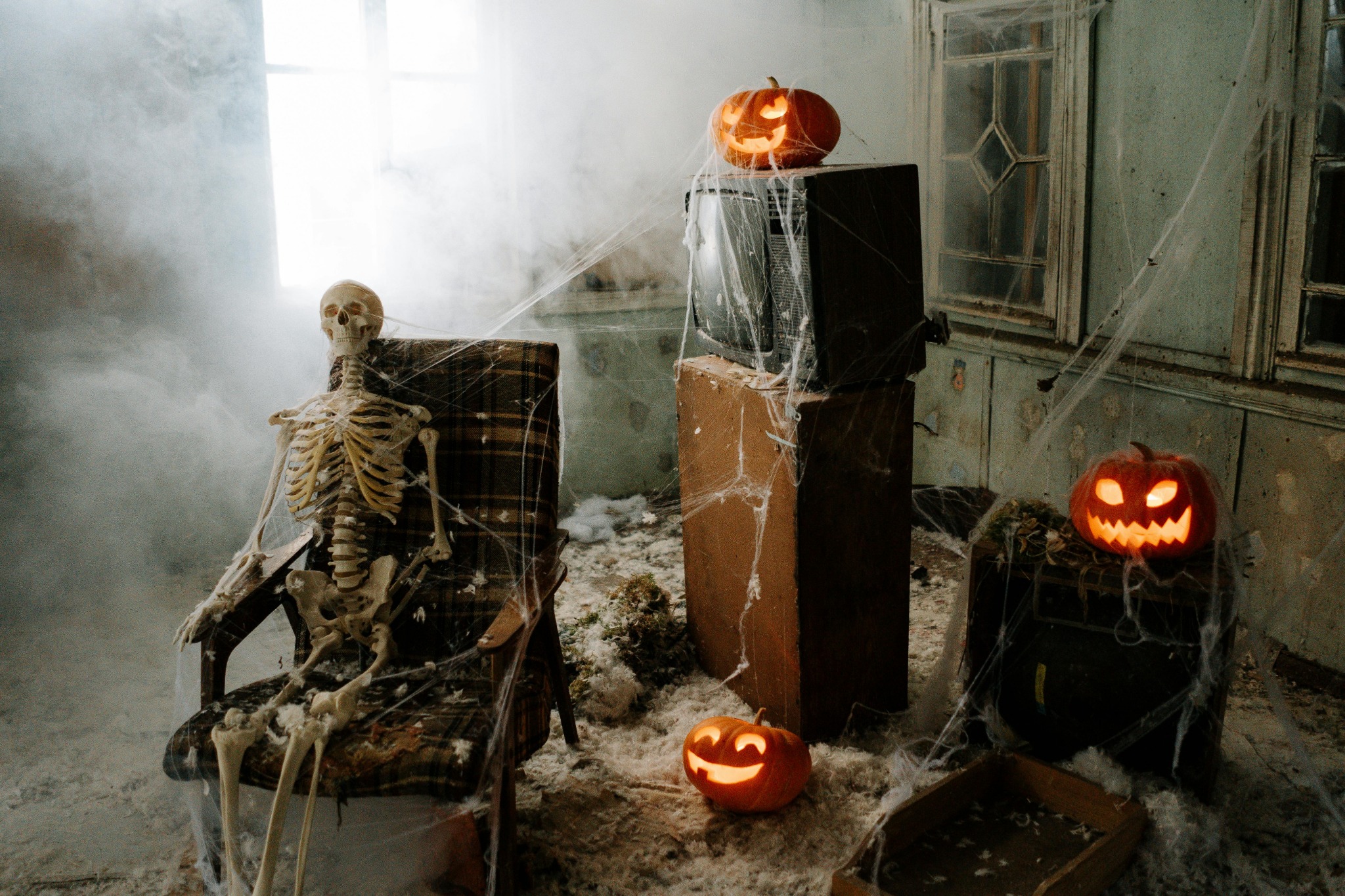 Halloween decor spooky setting