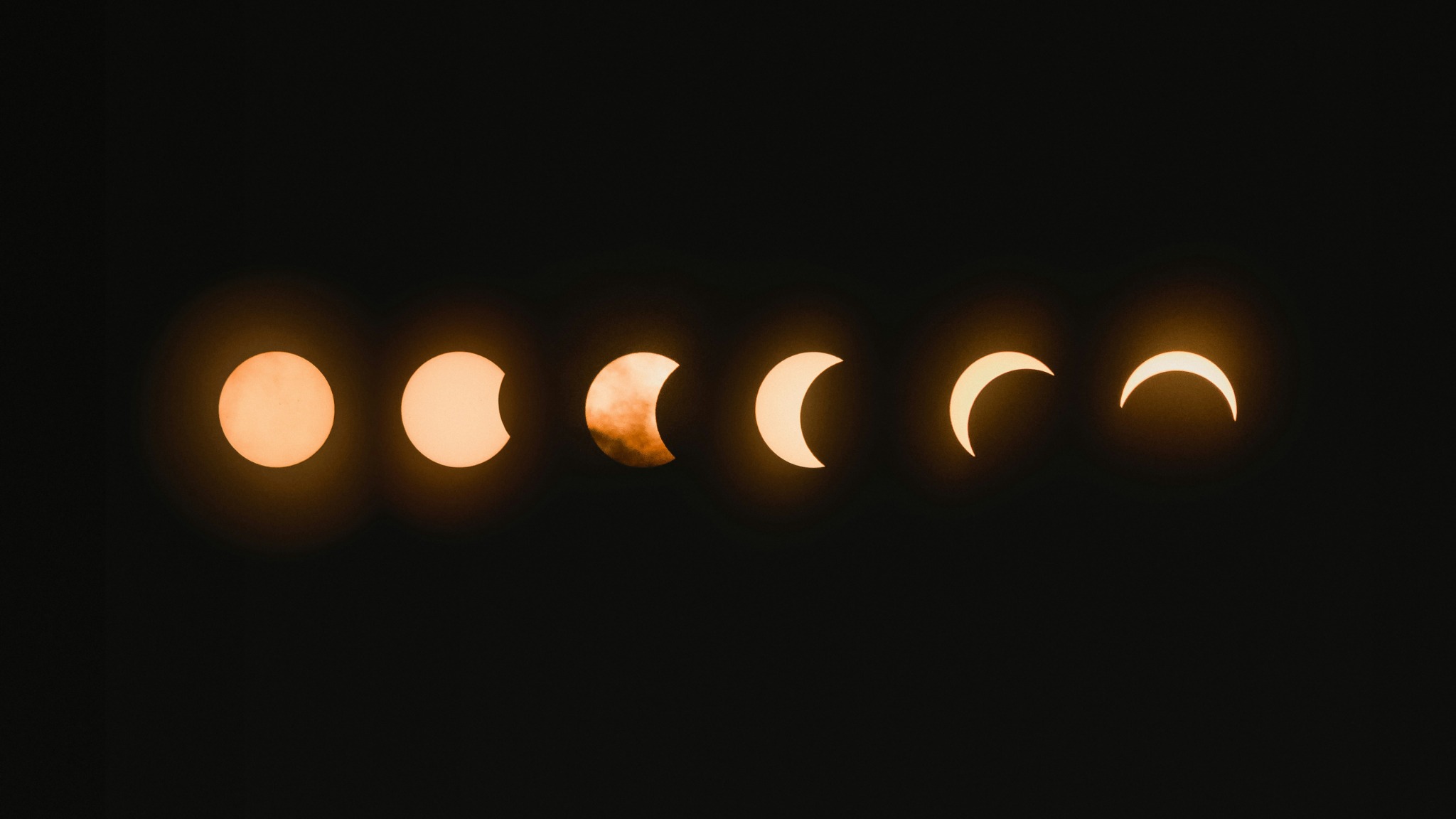Lunar eclipse sequence