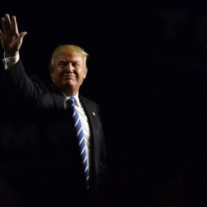 Donald trump waving hand event wallpaper