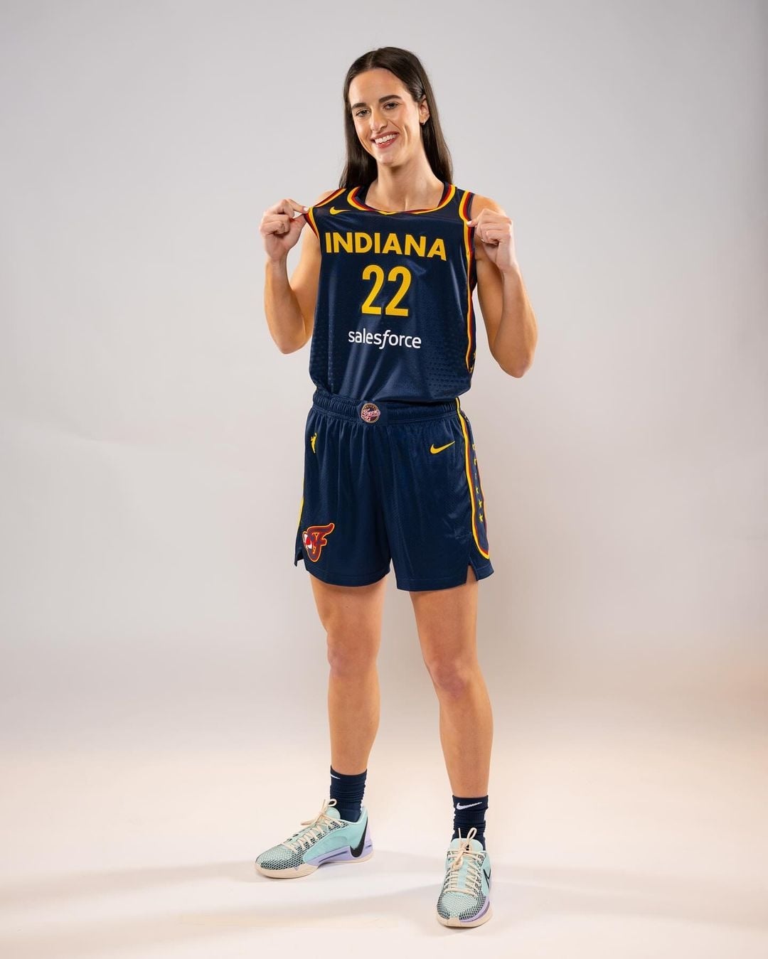 Caitlin clark showing jersey wallpaper