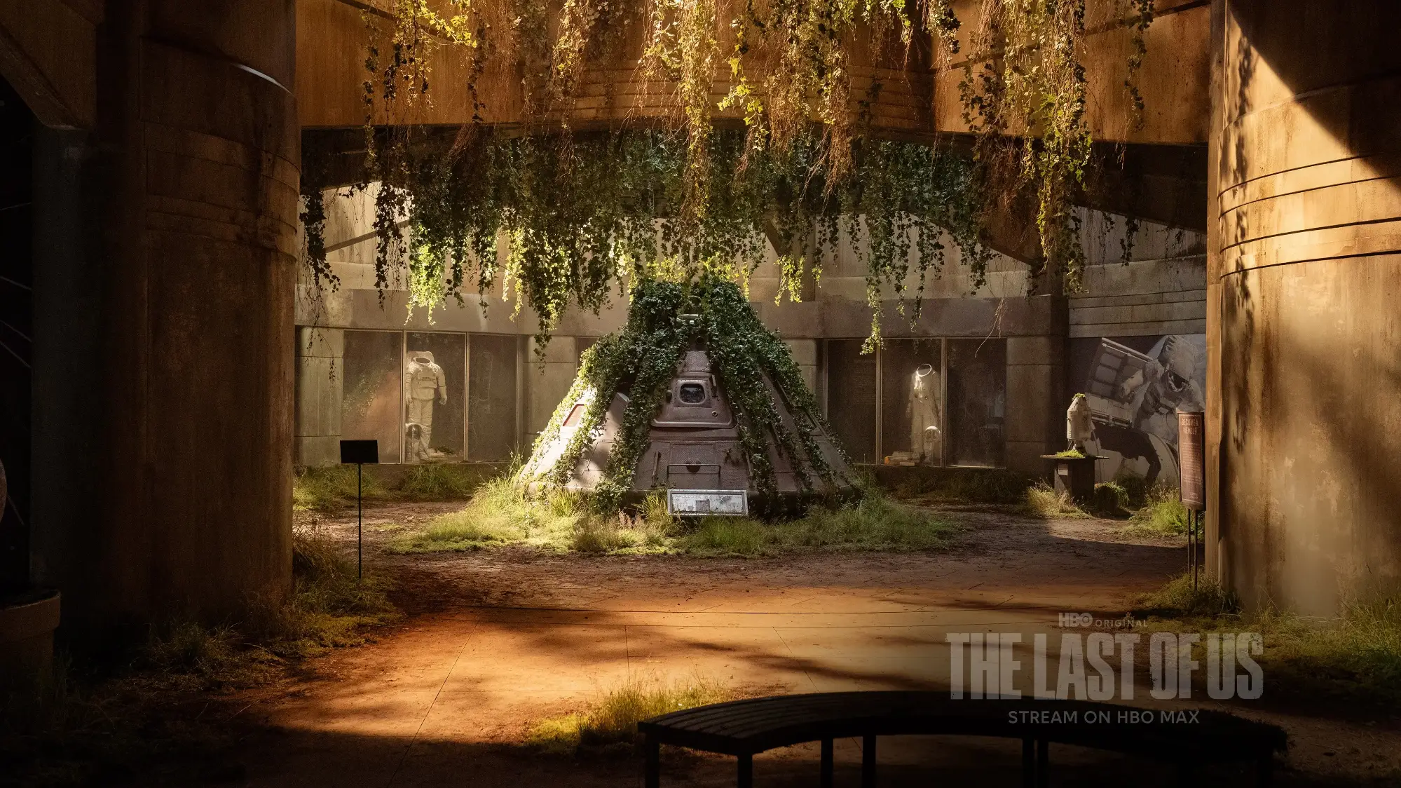 The Last of Us Official Theme wallpaper preview on a Windows desktop