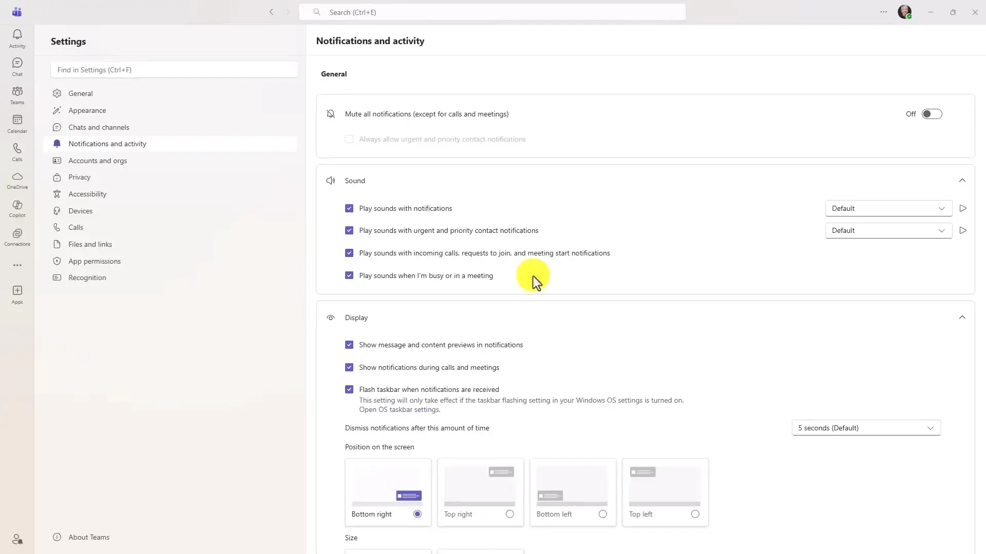 Teams notification settings panel showing screen position and layout choices