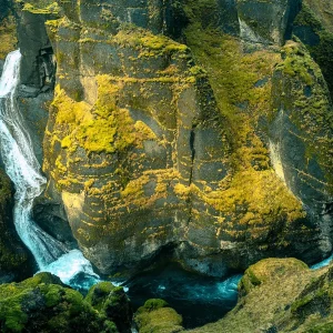 12 river roll on windows theme