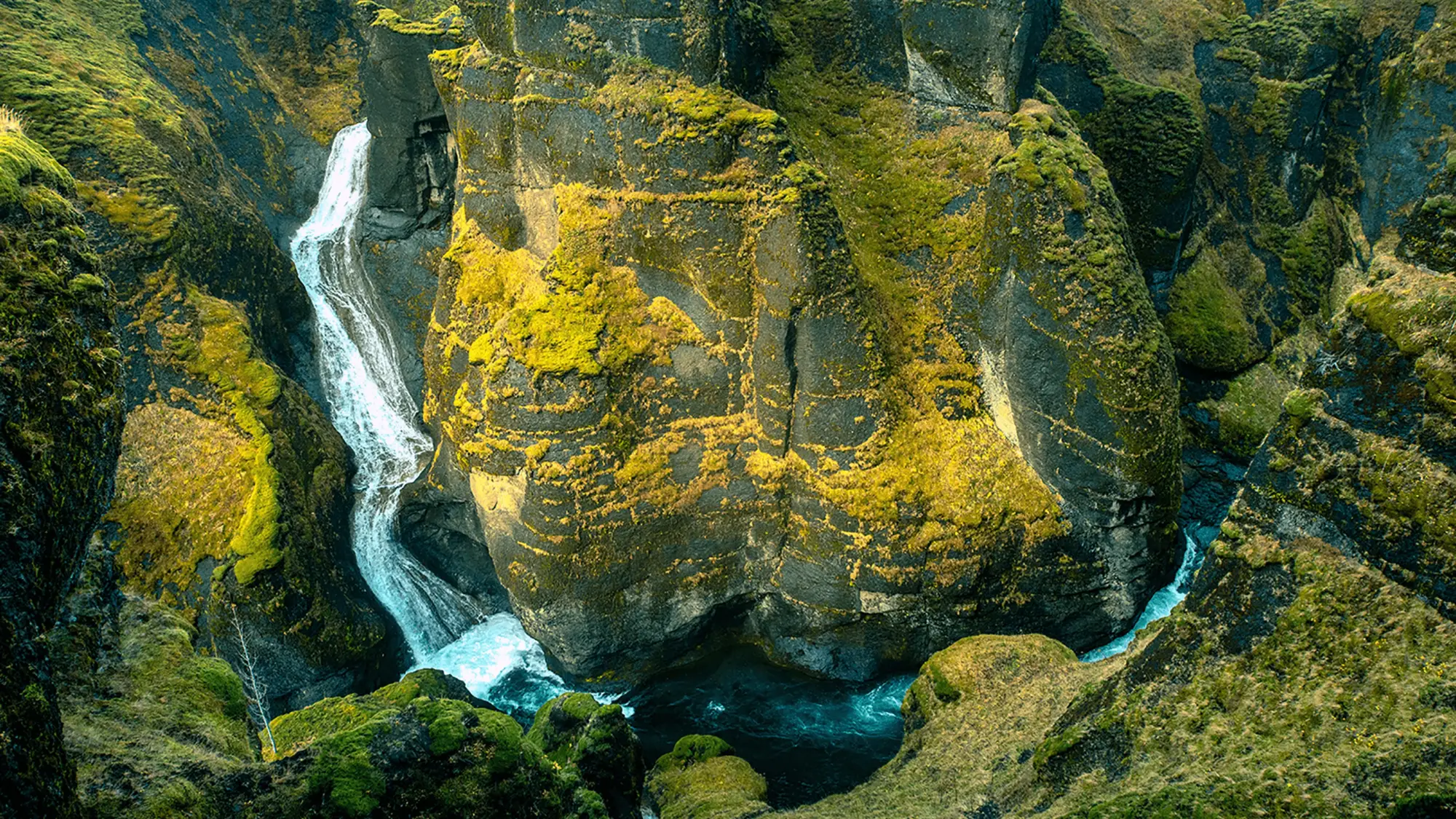 River Roll On wallpaper preview on a Windows desktop
